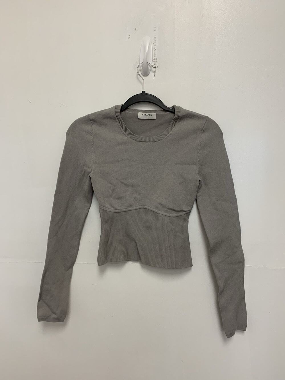 Babaton Aritzia Sculpt Ribbed Knit Longsleeve Top Grey Size Small
